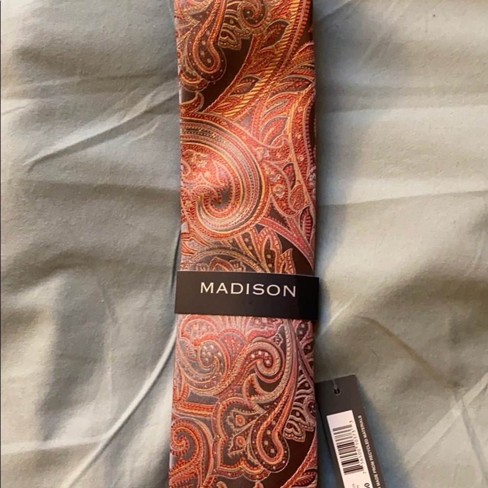 Neck tie